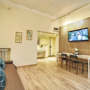 Lovely 2 Bedroom By Yourhost Appartamento Roma